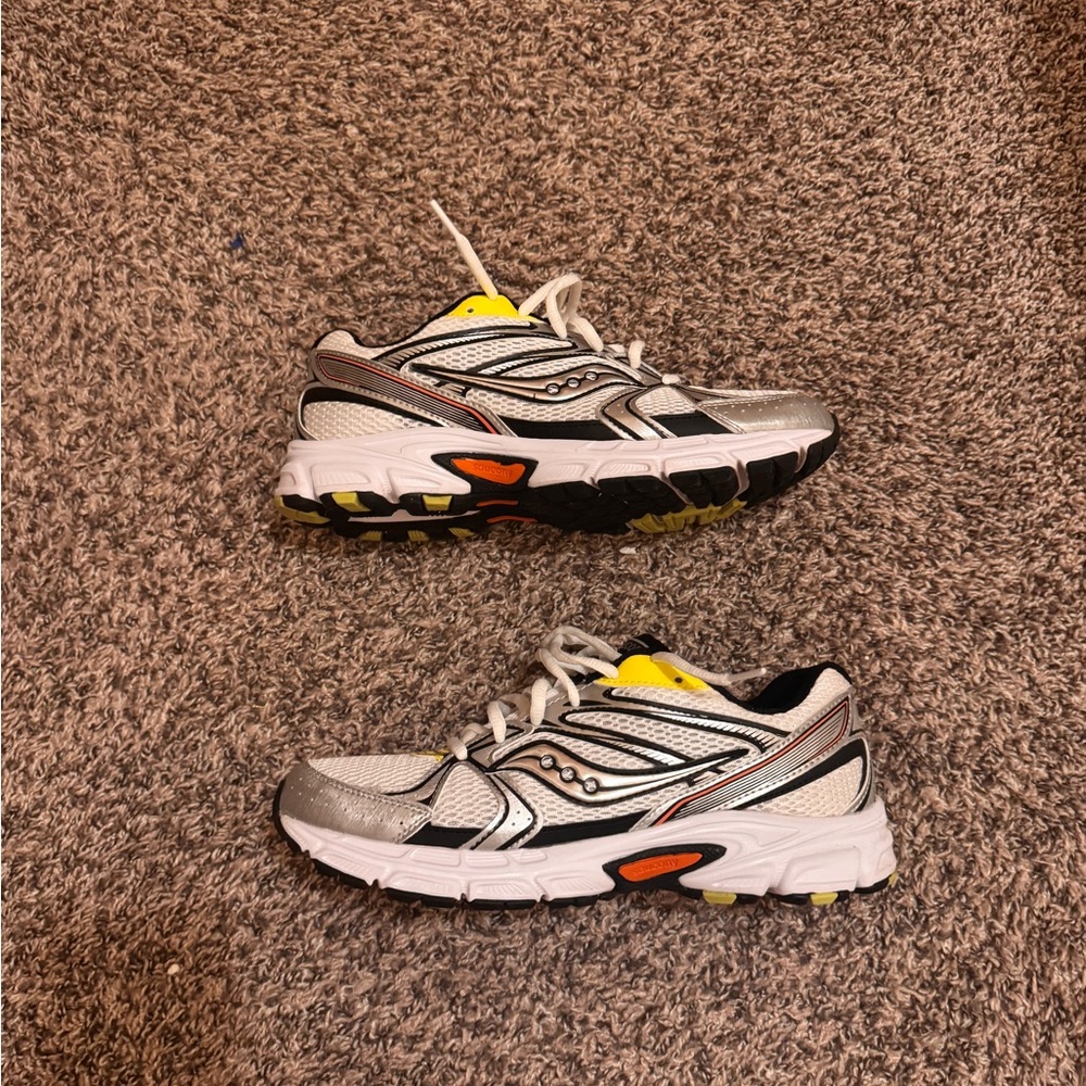 Men’s saucony ride millennium